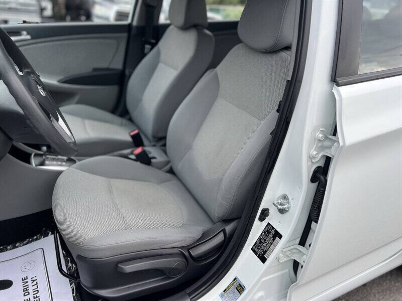 2013 Hyundai Accent GS