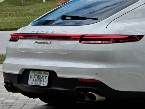 2015 Porsche Panamera S E-Hybrid