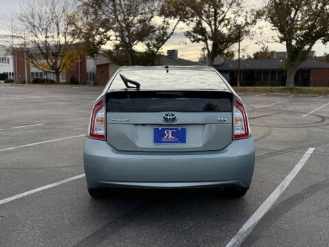 2015 Toyota Prius Two