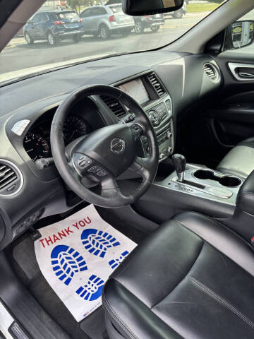 2019 Nissan Pathfinder SL