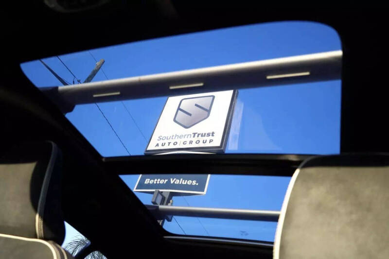 2022 Volvo XC40 T4 R-Design