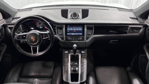 2017 Porsche Macan S