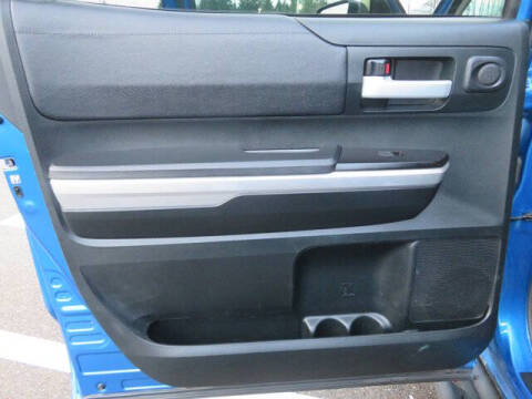 2017 Toyota Tundra SR5