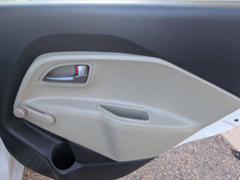 2013 Kia Rio 5-Door LX