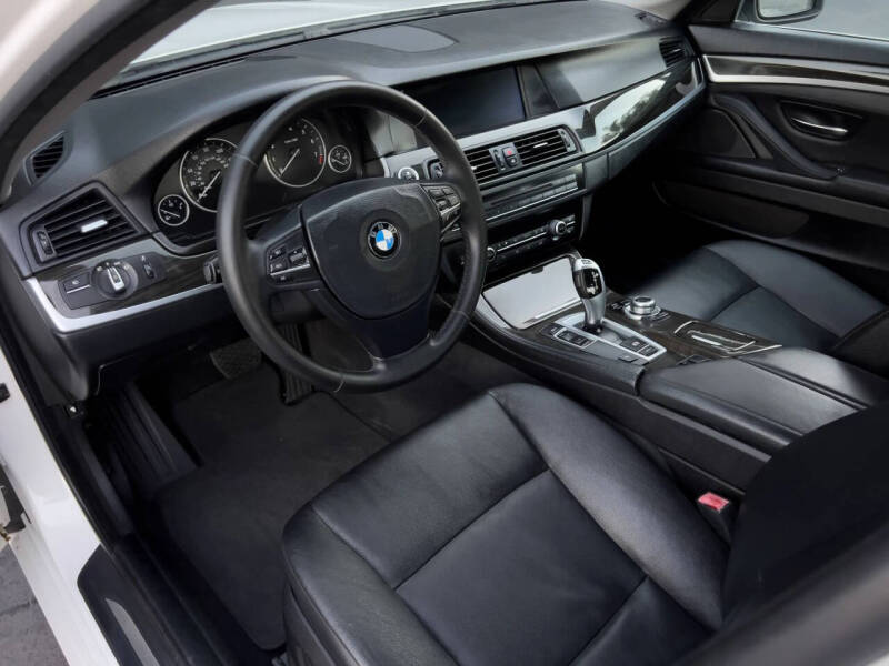 2013 BMW 5 Series 528i