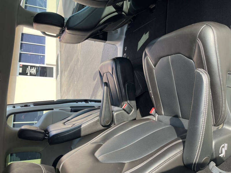 2021 Chrysler Voyager LXi