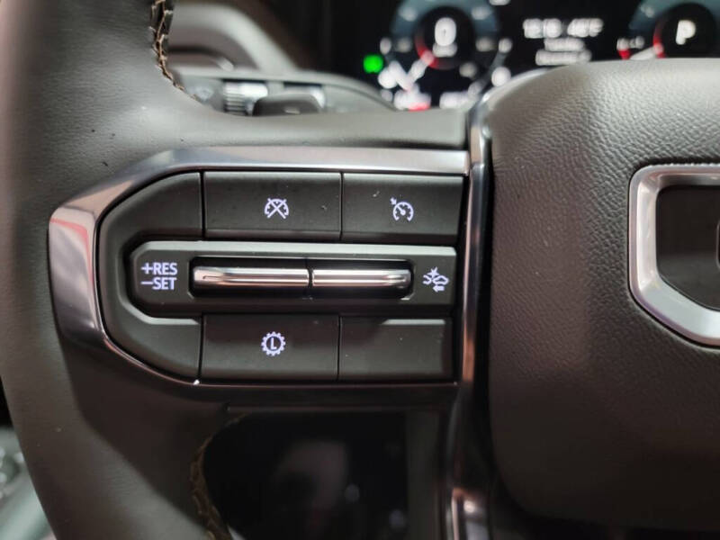 2025 GMC Yukon XL AT4