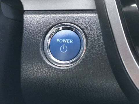 2020 Toyota Camry Hybrid XLE