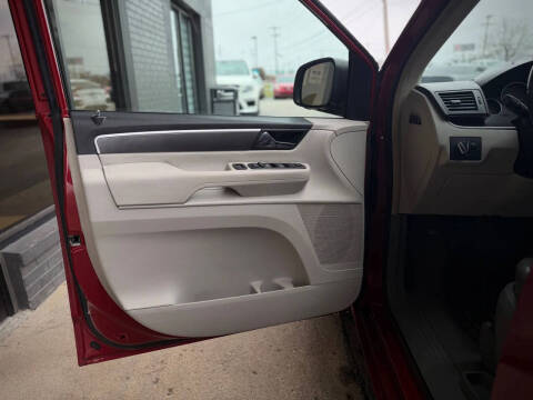 2010 Volkswagen Routan