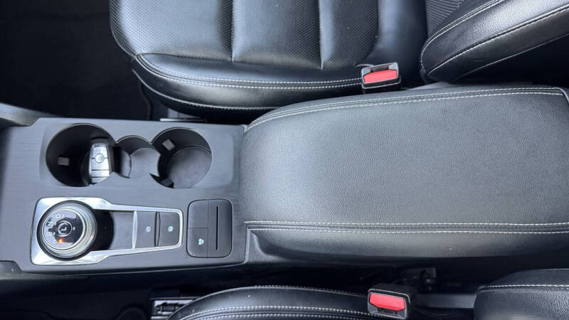 2020 Ford Escape Hybrid SE Sport