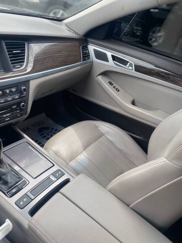 2016 Hyundai Genesis