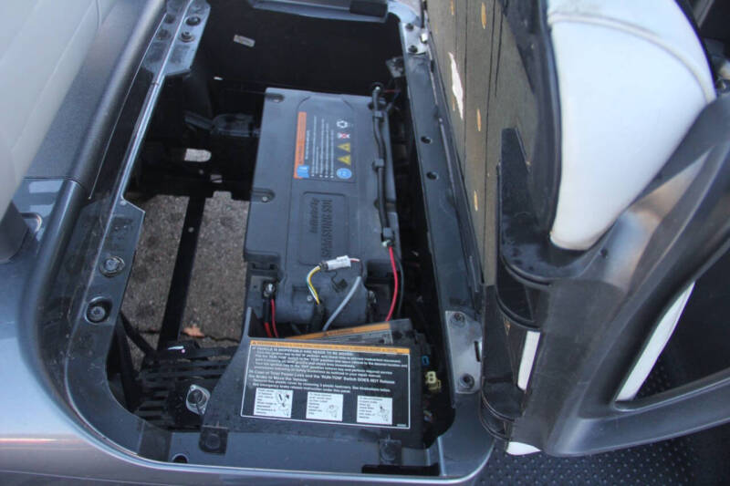 2020 E-Z-GO RXV ELiTE