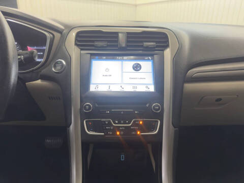 2017 Ford Fusion Hybrid SE