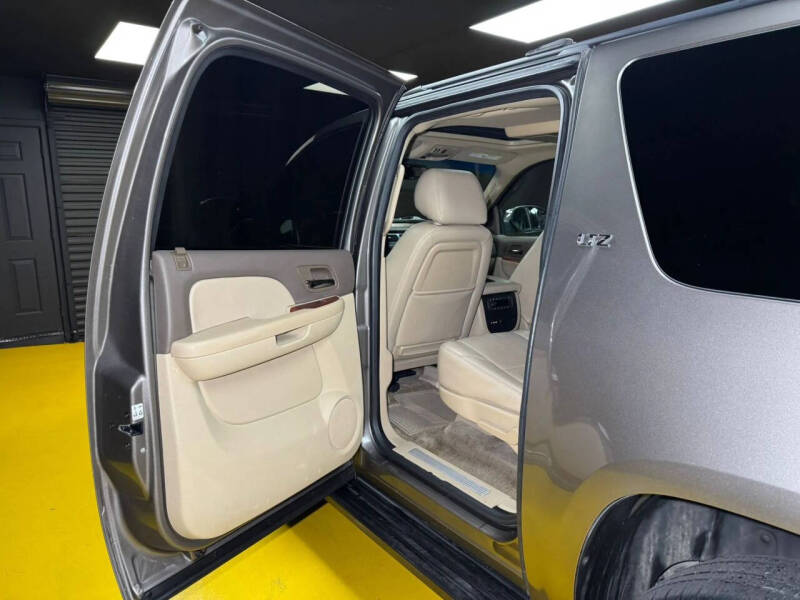 2012 Chevrolet Suburban LTZ