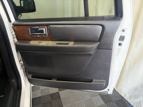 2014 Lincoln Navigator L
