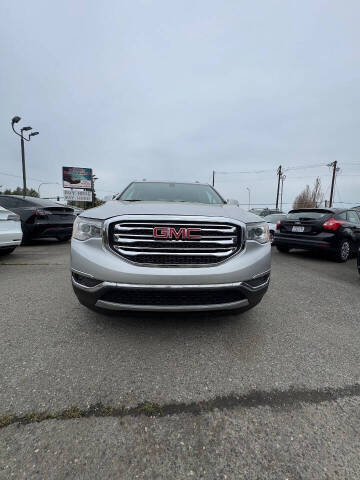 2017 GMC Acadia SLE-2