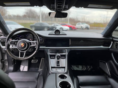 2018 Porsche Panamera Turbo