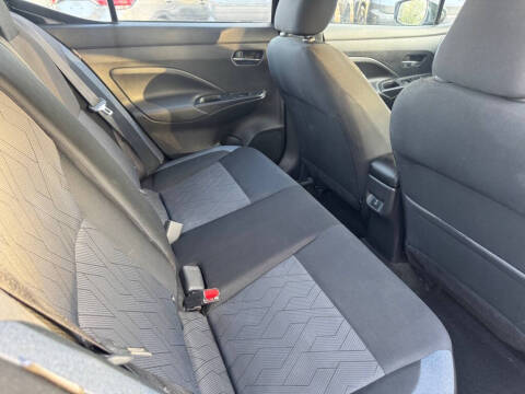 2023 Nissan Versa SV