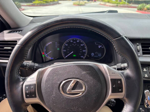 2011 Lexus CT 200h Premium