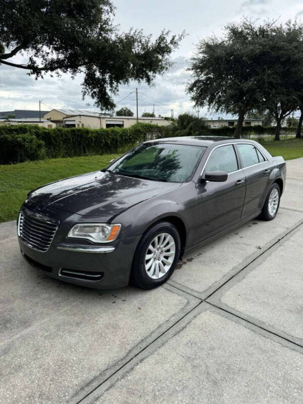 2013 Chrysler 300 Base's photo
