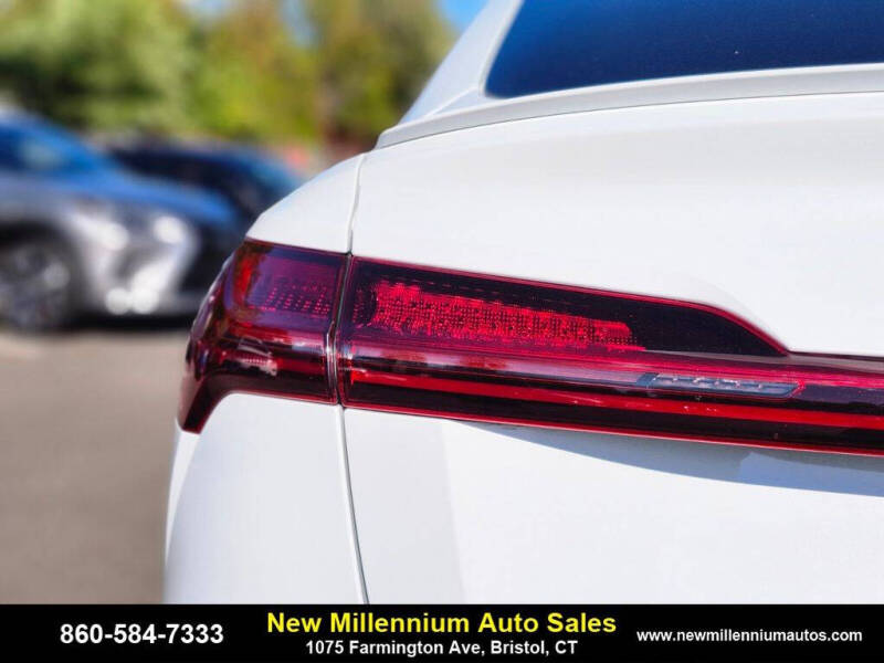 2024 Audi Q8 Sportback e-tron quattro Prestige S line