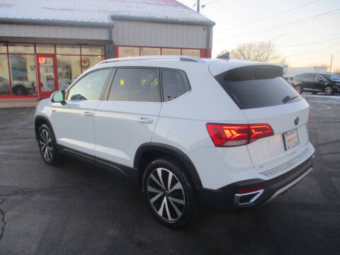 2023 Volkswagen Taos SE 4Motion