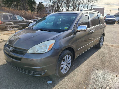 2005 Toyota Sienna for sale at New Jersey Automobiles and Trucks in Lake Hopatcong NJ