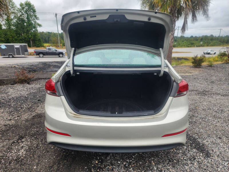 2017 Hyundai Elantra SE