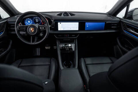 2025 Porsche Macan 4S Electric