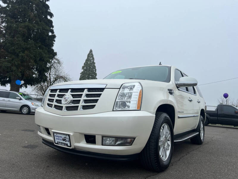 2008 Cadillac Escalade for sale at Pacific Auto LLC in Woodburn OR