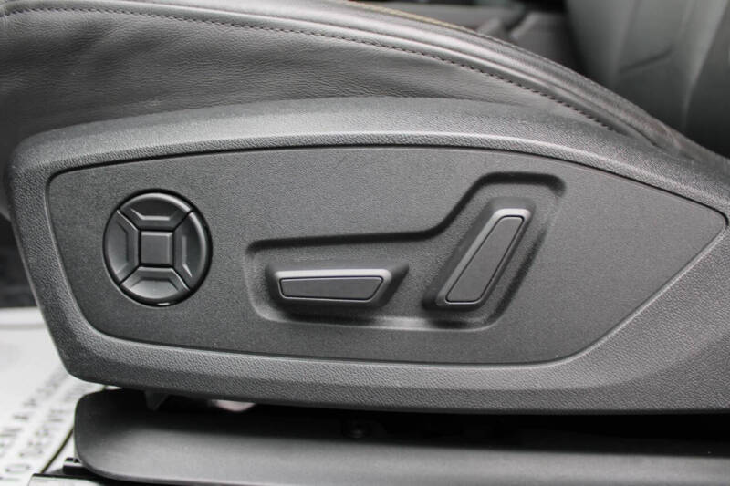 2022 Audi Q3 quattro S line Premium 45 TFSI