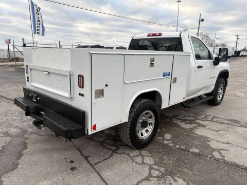 2022 Chevrolet 3500HD Regular Cab 4x4