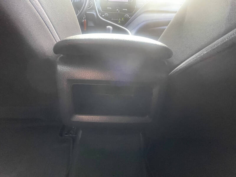 2022 Toyota Camry LE