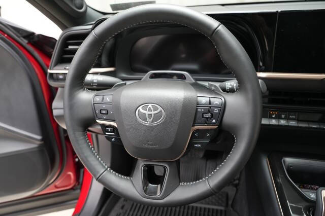 2025 Toyota Crown Signia Limited