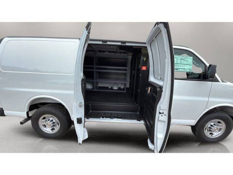 2025 Chevrolet Express 2500