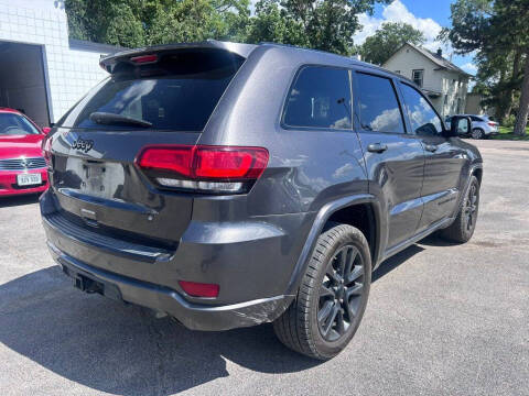 2017 Jeep Grand Cherokee Laredo