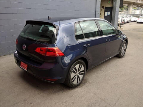 2016 Volkswagen e-Golf SE