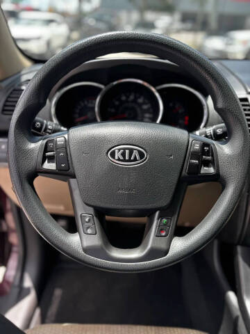 2011 Kia Sorento LX