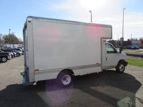 2010 Ford E-Series E-450 SD