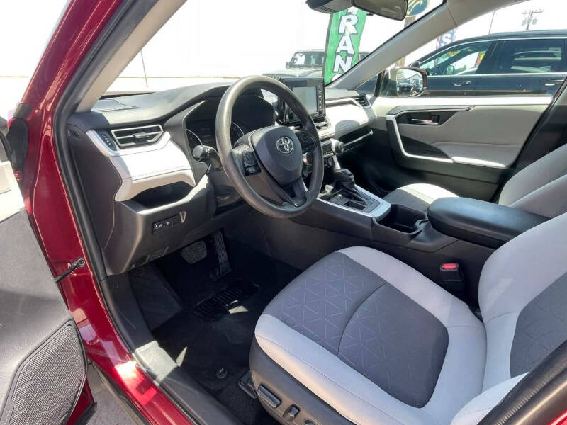 2022 Toyota RAV4 XLE