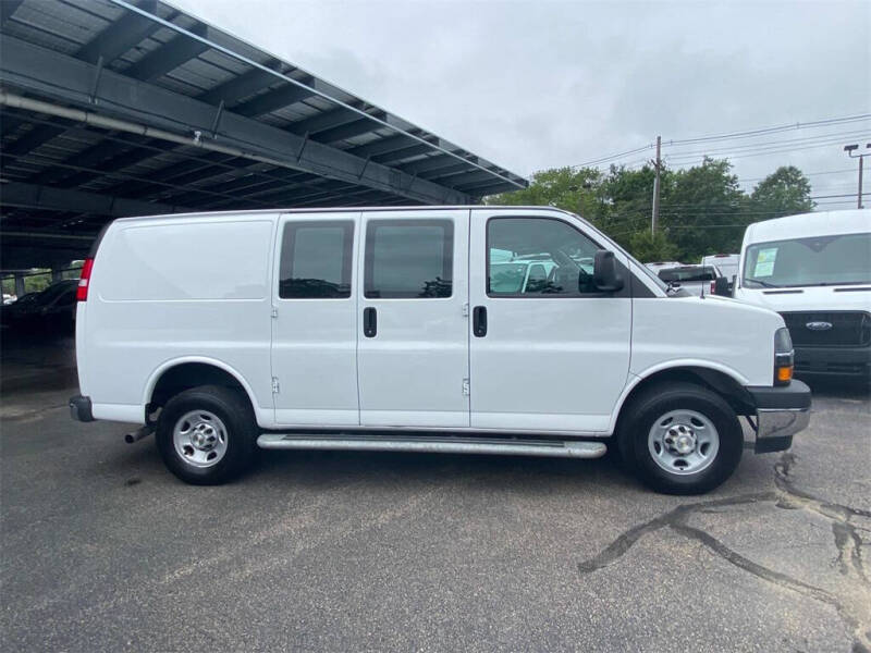 2023 Chevrolet Express 2500