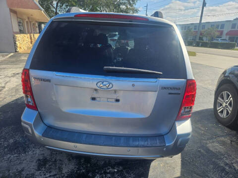 2008 Hyundai Entourage Limited
