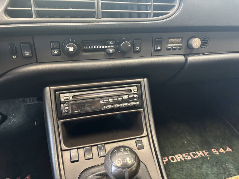 1985 Porsche 944