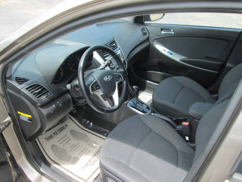 2014 Hyundai Accent SE