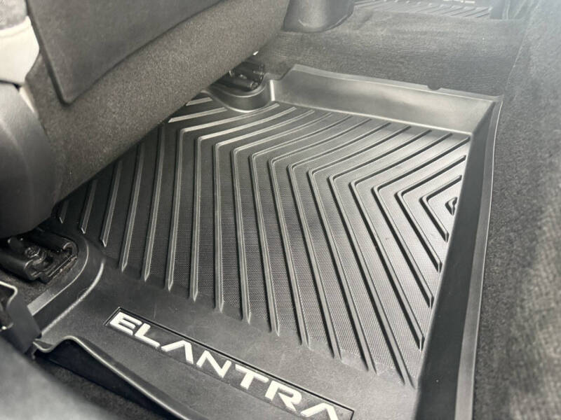 2021 Hyundai Elantra Limited