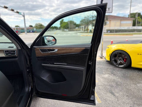 2024 Volkswagen Atlas SE