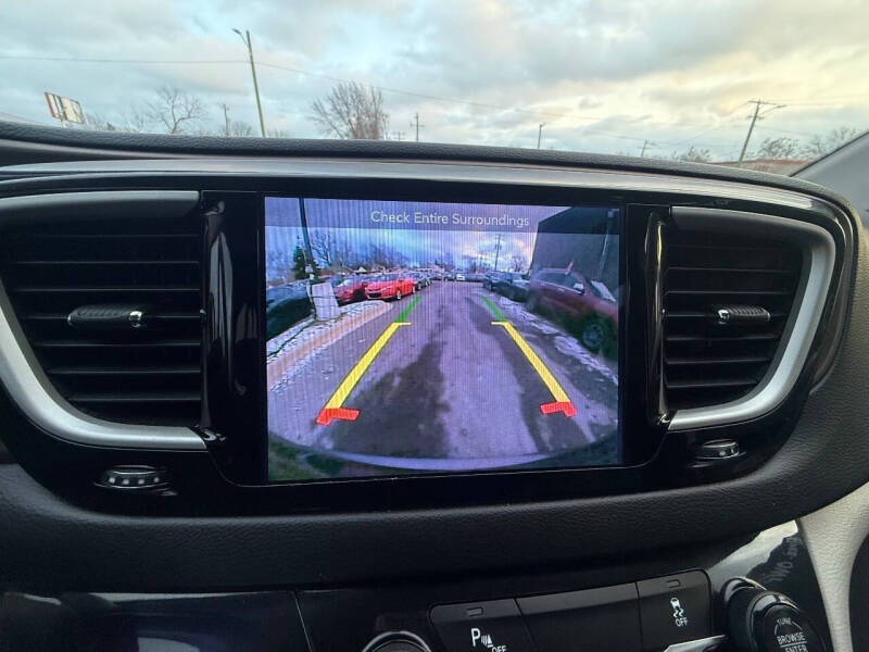 2017 Chrysler Pacifica Touring Plus