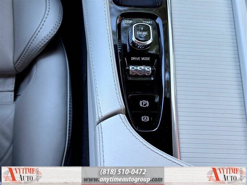 2017 Volvo S90 T6 Momentum