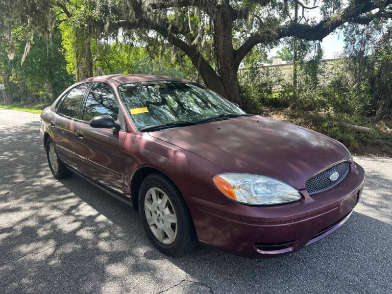 2005 Ford Taurus SE
