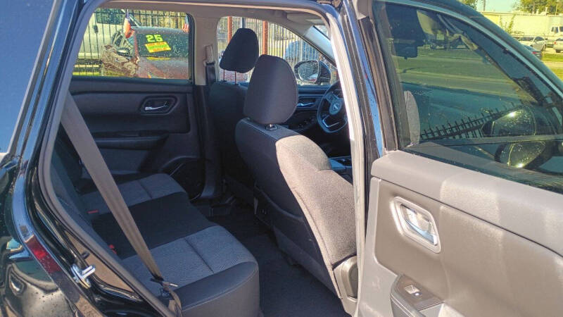 2024 Nissan Rogue SV